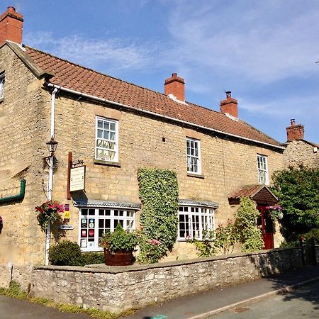 Plumpton Court Hotel Nawton Buitenkant foto
