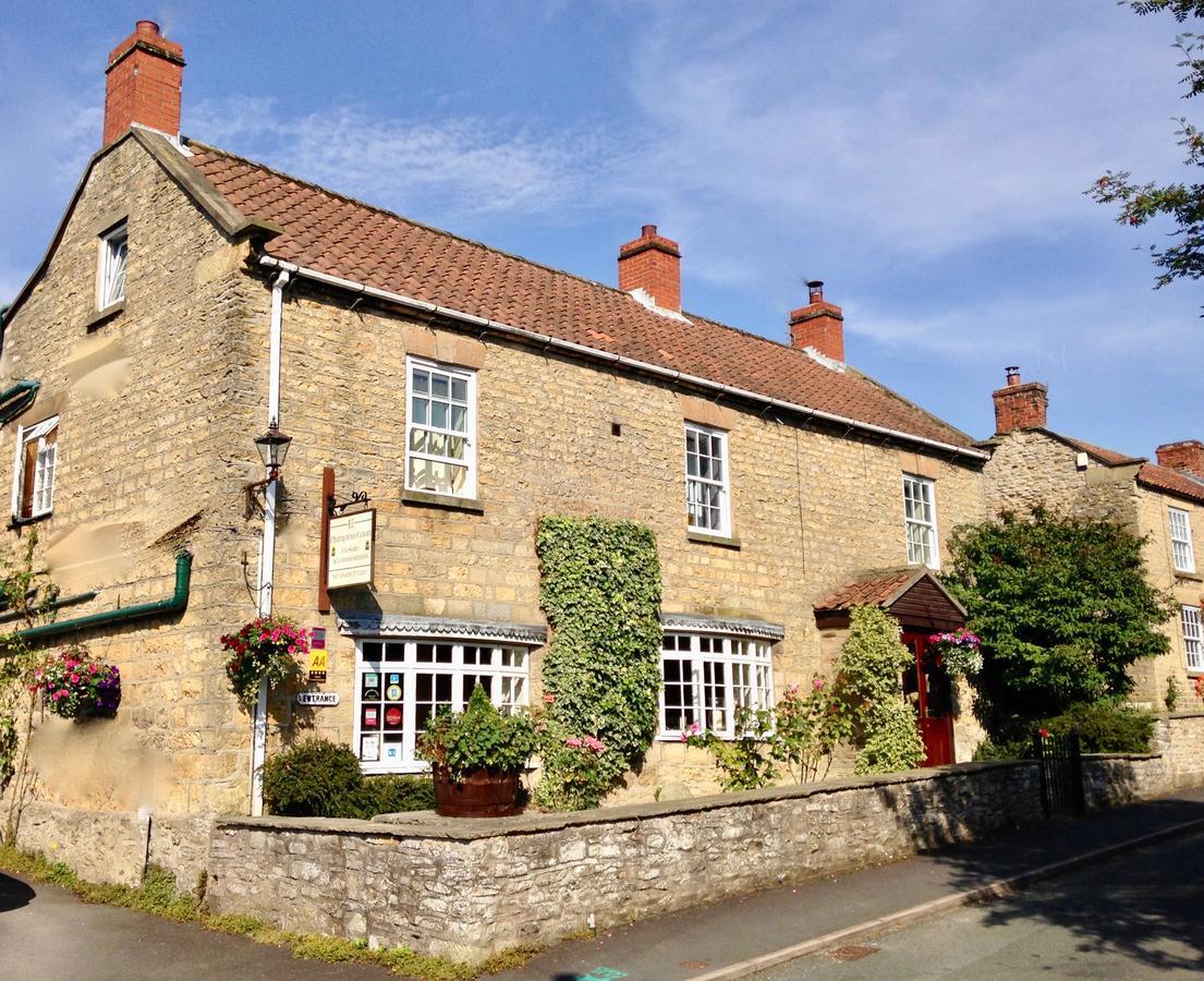 Plumpton Court Hotel Nawton Buitenkant foto